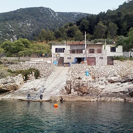 Apartment Seaside Secluded Cove Virak, Hvar - 6969 Gdinj