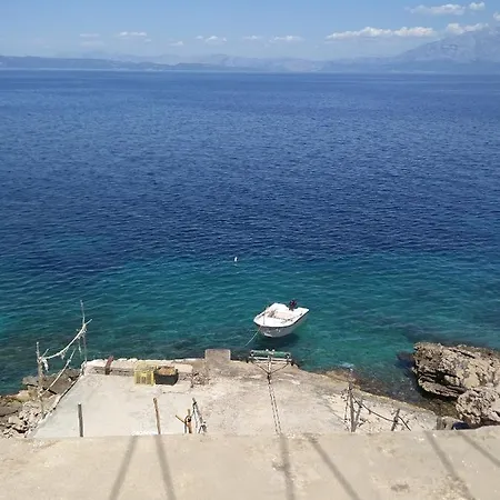 Apartment Seaside Secluded Cove Virak, Hvar - 6969 Gdinj
