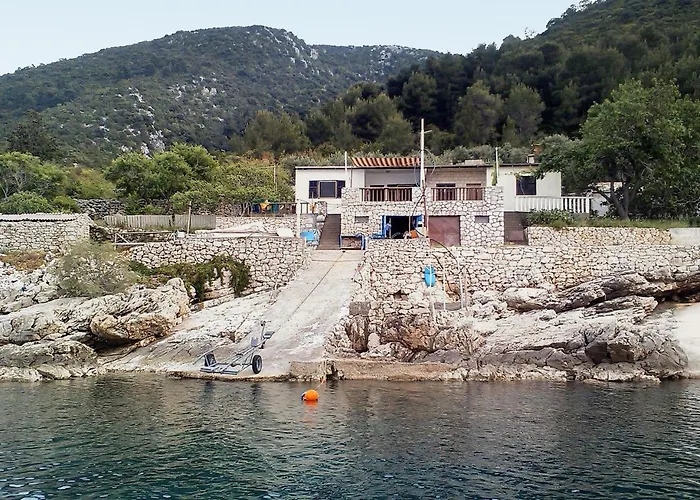 Апартаменты Seaside Secluded Cove Virak, Hvar - 6969 Gdinj